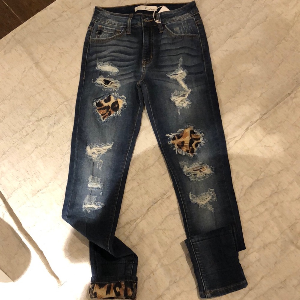 Distressed Jean with Leopard Detail